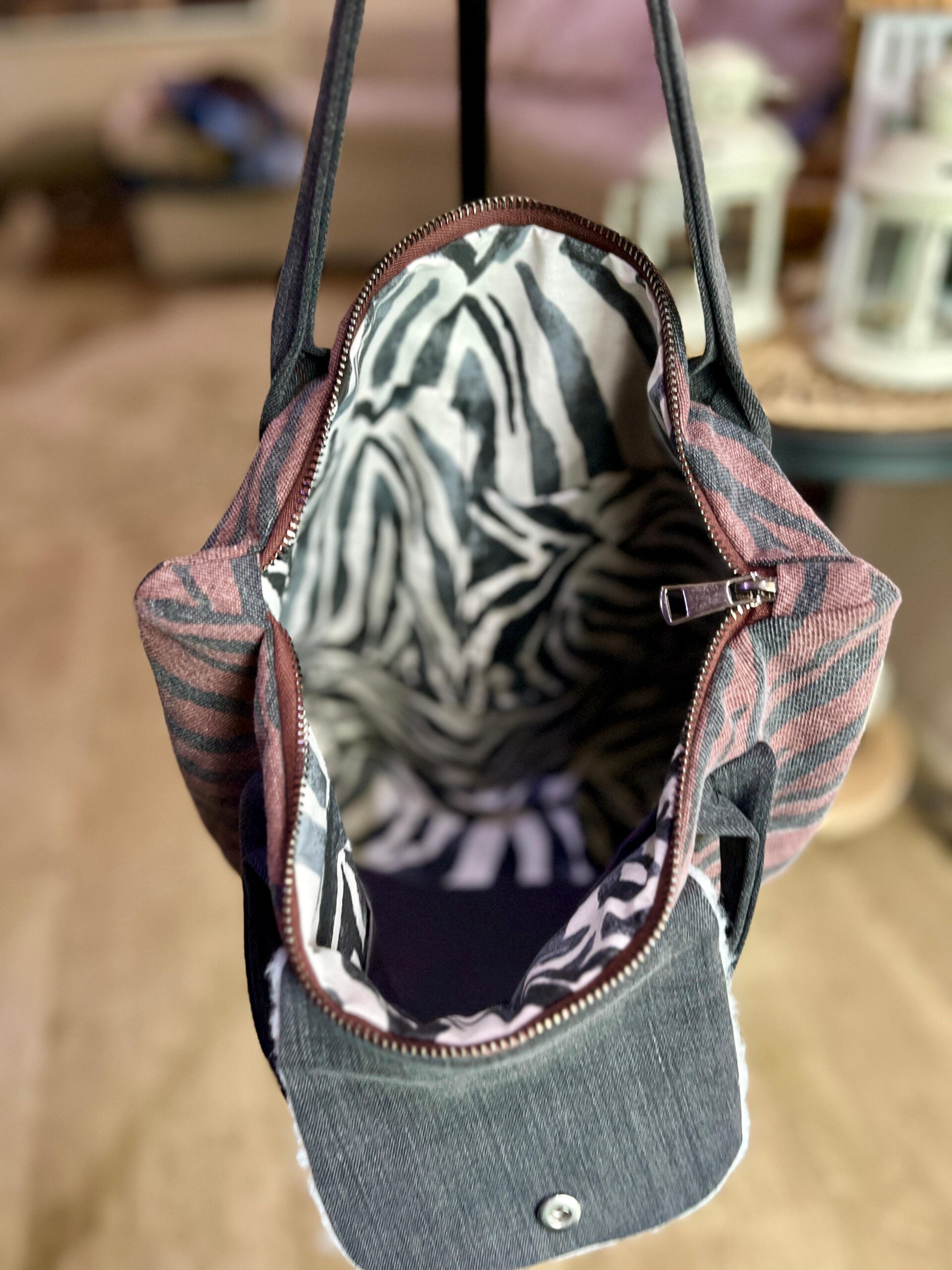 Kiremit Zebra Desen Longchamp Stil Çanta – Siyah Astarlı iç2