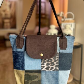 Patchwork & Zebra Desenli Denim Longchamp Stil Çanta – Kahverengi Saplı ön