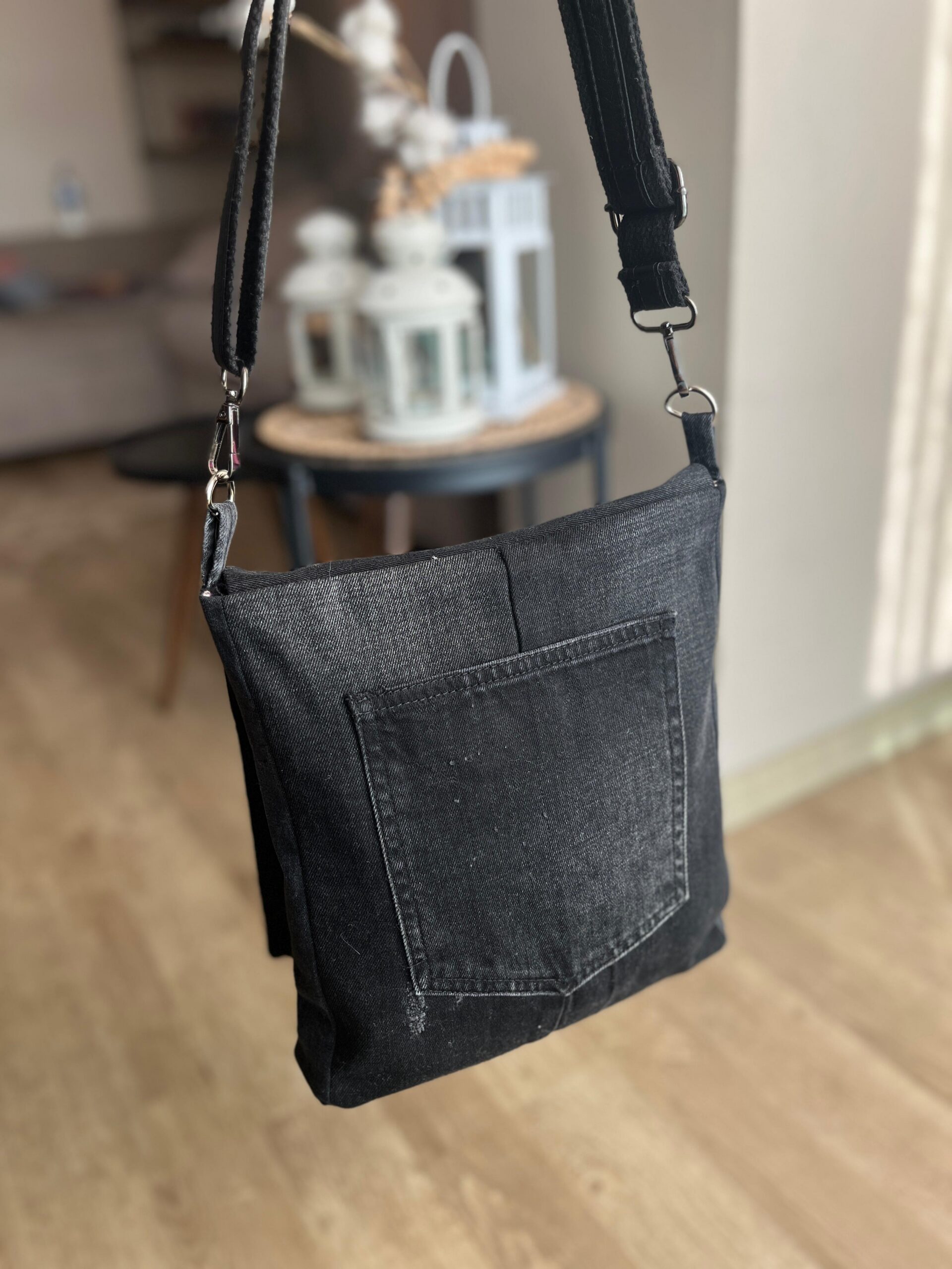 Siyah Denim Postacı Çanta Arka