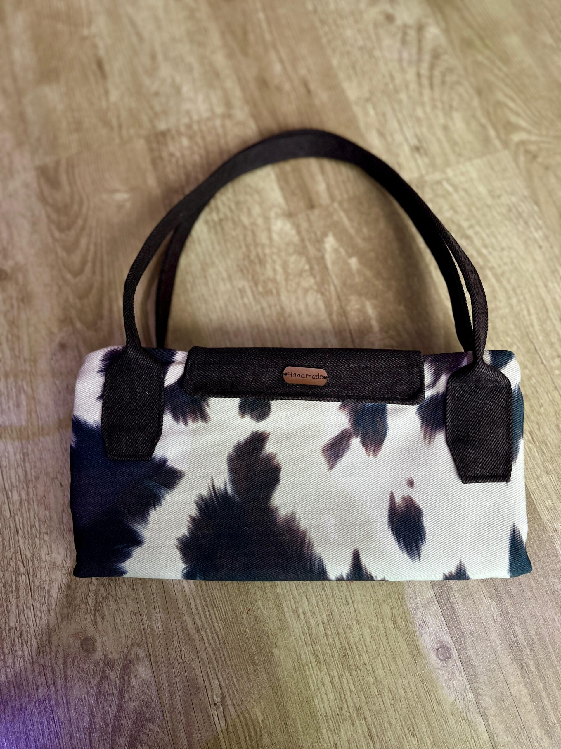 İnek Desenli Longchamp Stil Çanta – Taba Renk Astarlı kapalı arka
