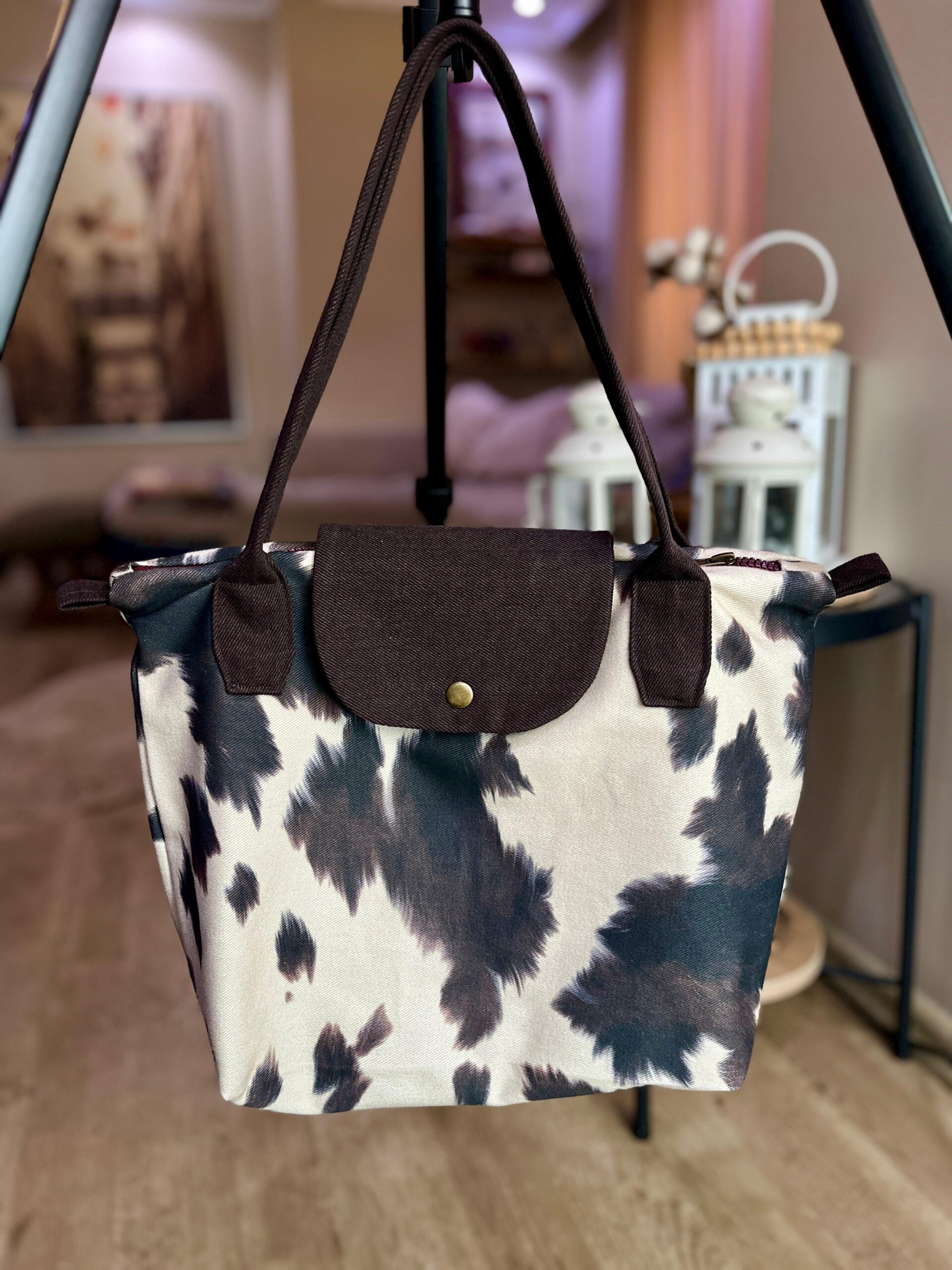 İnek Desenli Longchamp Stil Çanta – Taba Renk Astarlı ön (2)